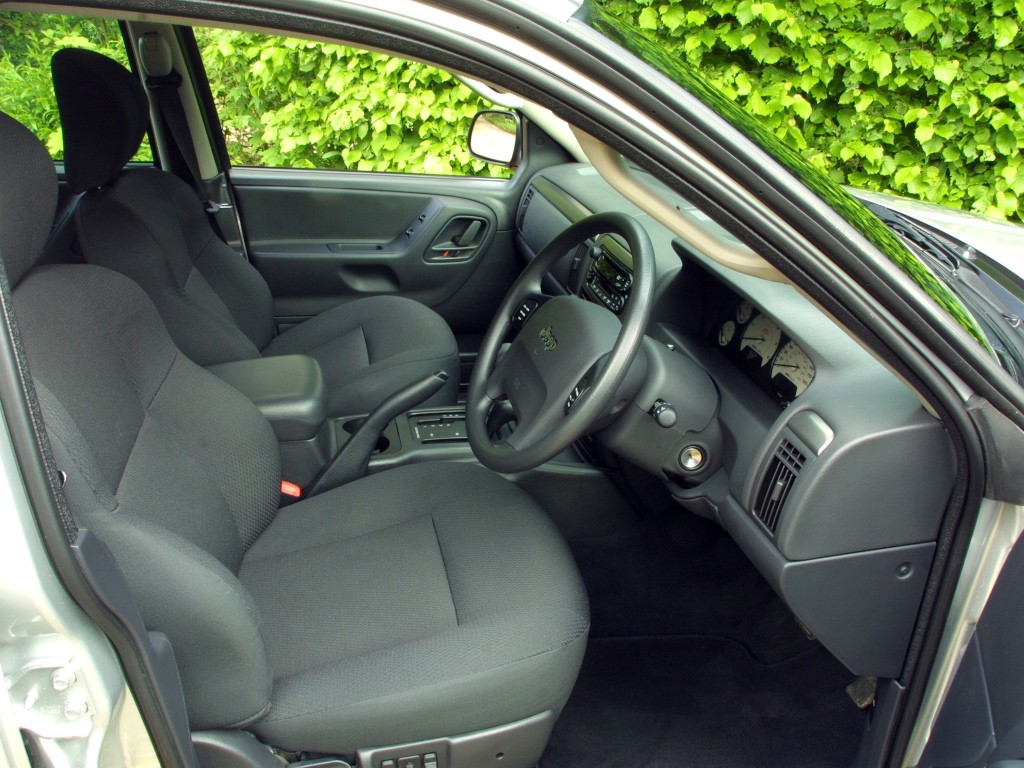 Jeep Grand Cherokee photo 11