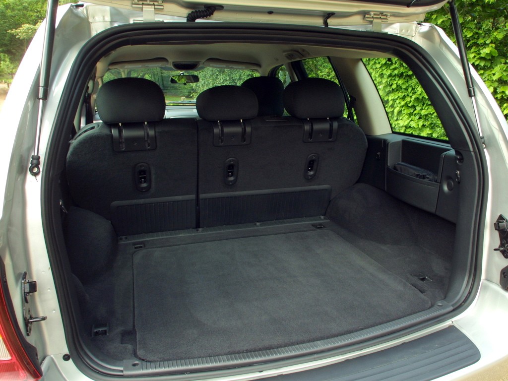 Jeep Grand Cherokee photo 9