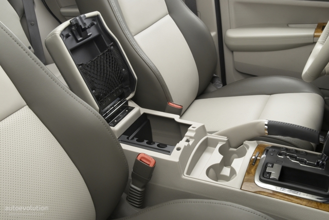 Jeep Grand Cherokee photo 7