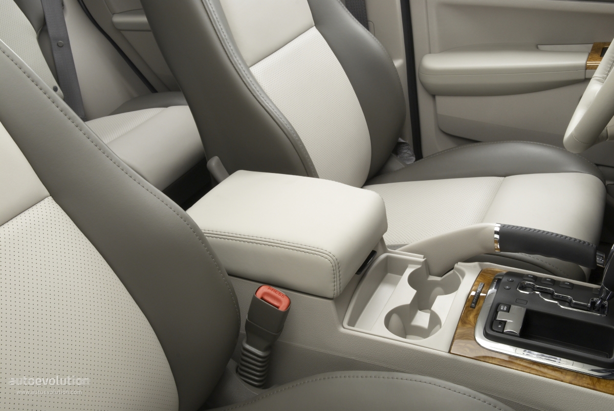 Jeep Grand Cherokee photo 6