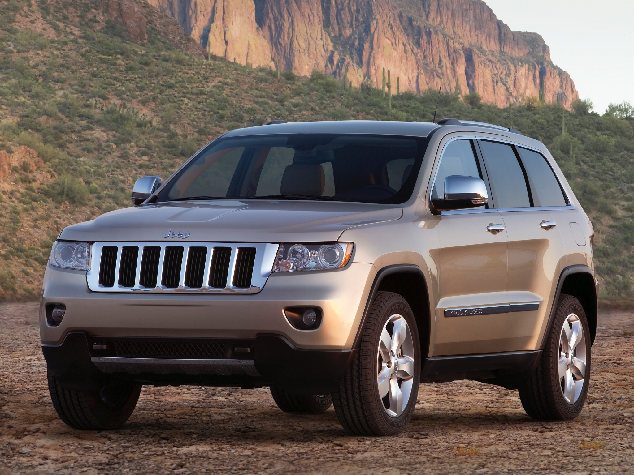 Jeep Grand Cherokee photo 13