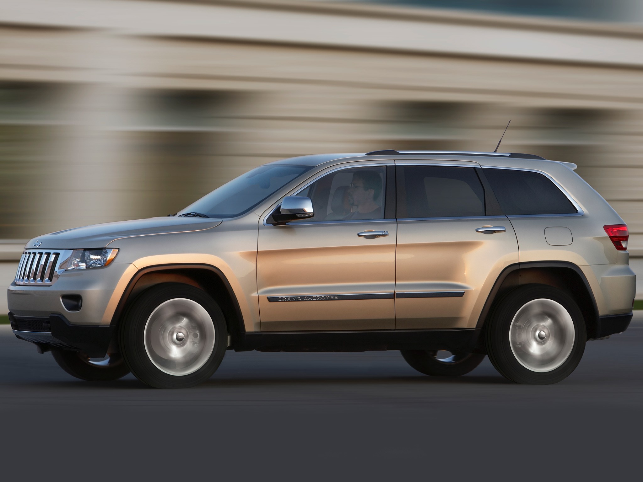 Jeep Grand Cherokee photo 15
