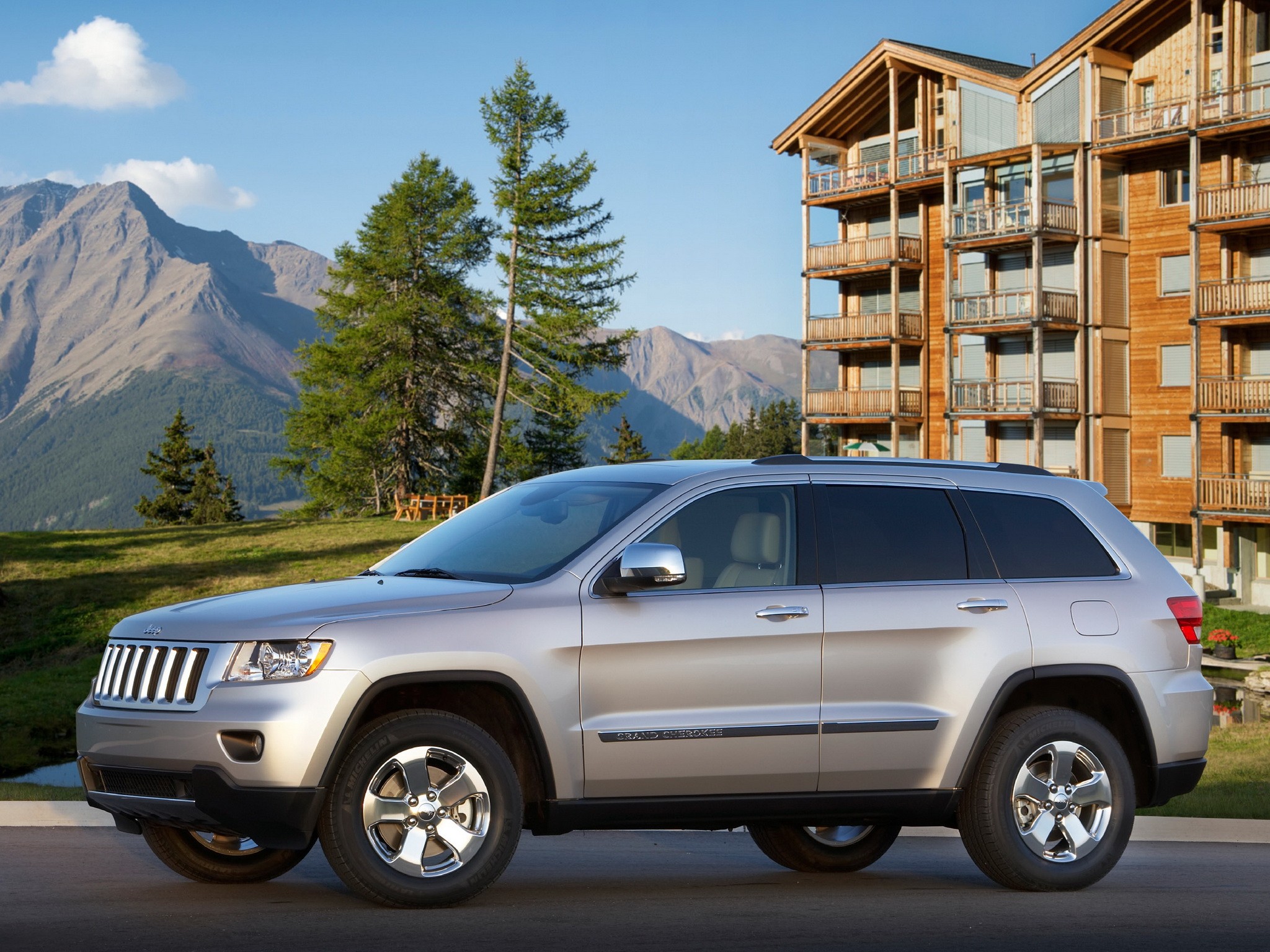Jeep Grand Cherokee photo 25