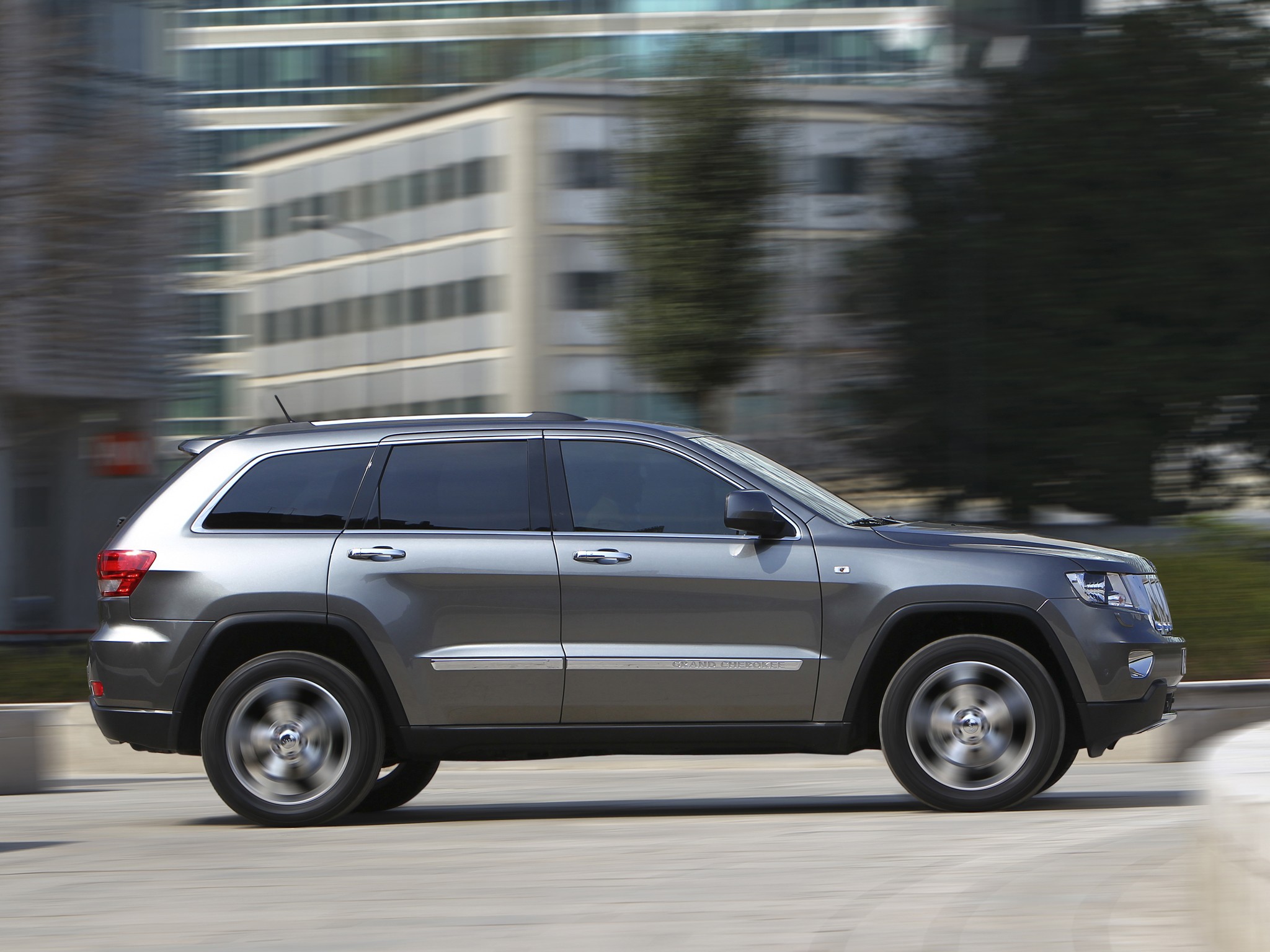 Jeep Grand Cherokee photo 36