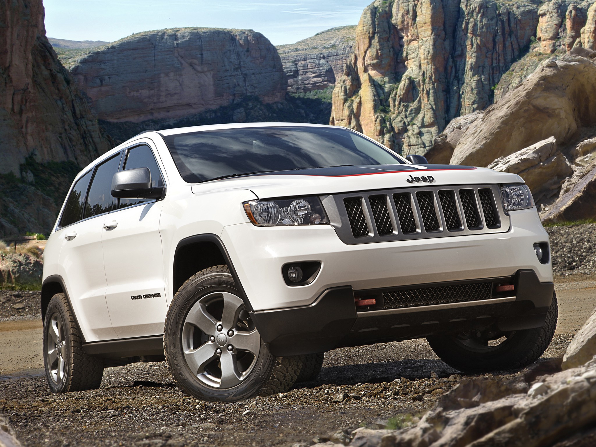 Jeep Grand Cherokee photo 37