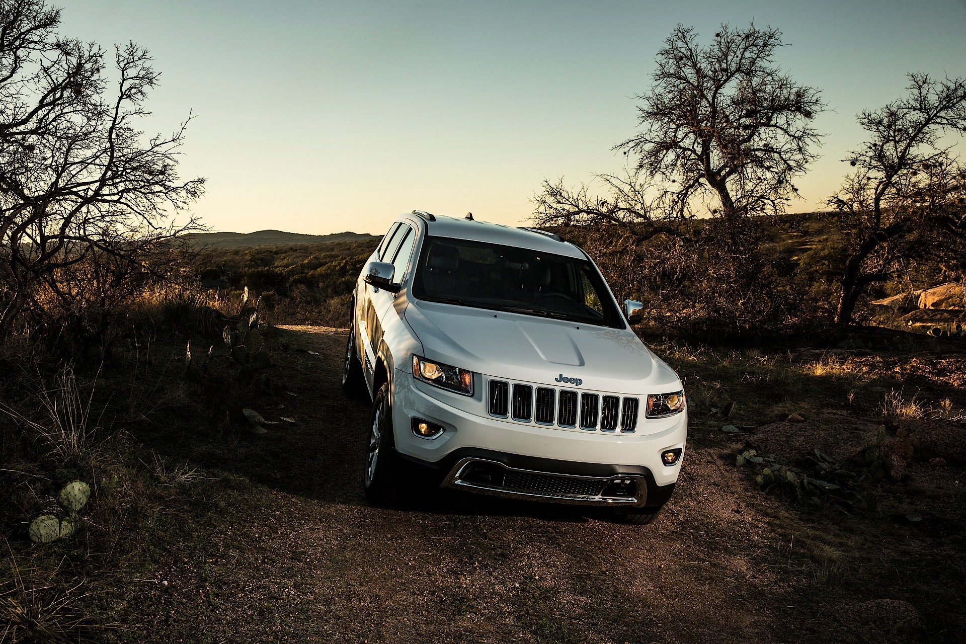 Jeep Grand Cherokee photo 103