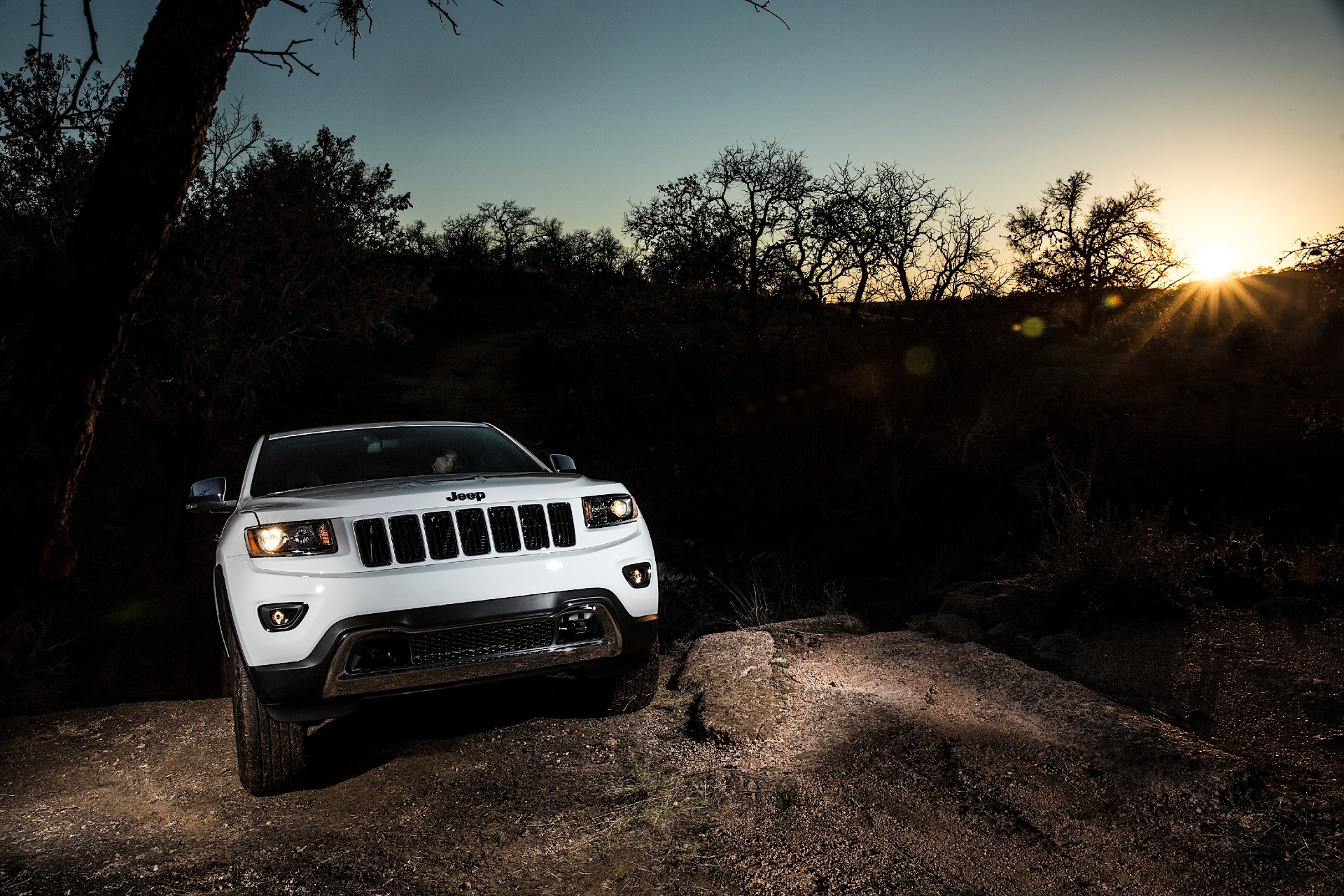 Jeep Grand Cherokee photo 108