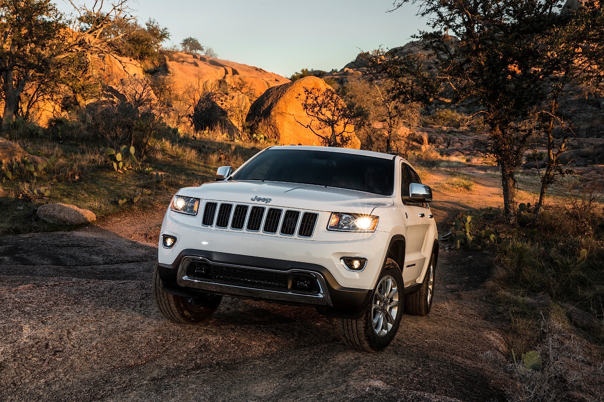 Jeep Grand Cherokee photo 110