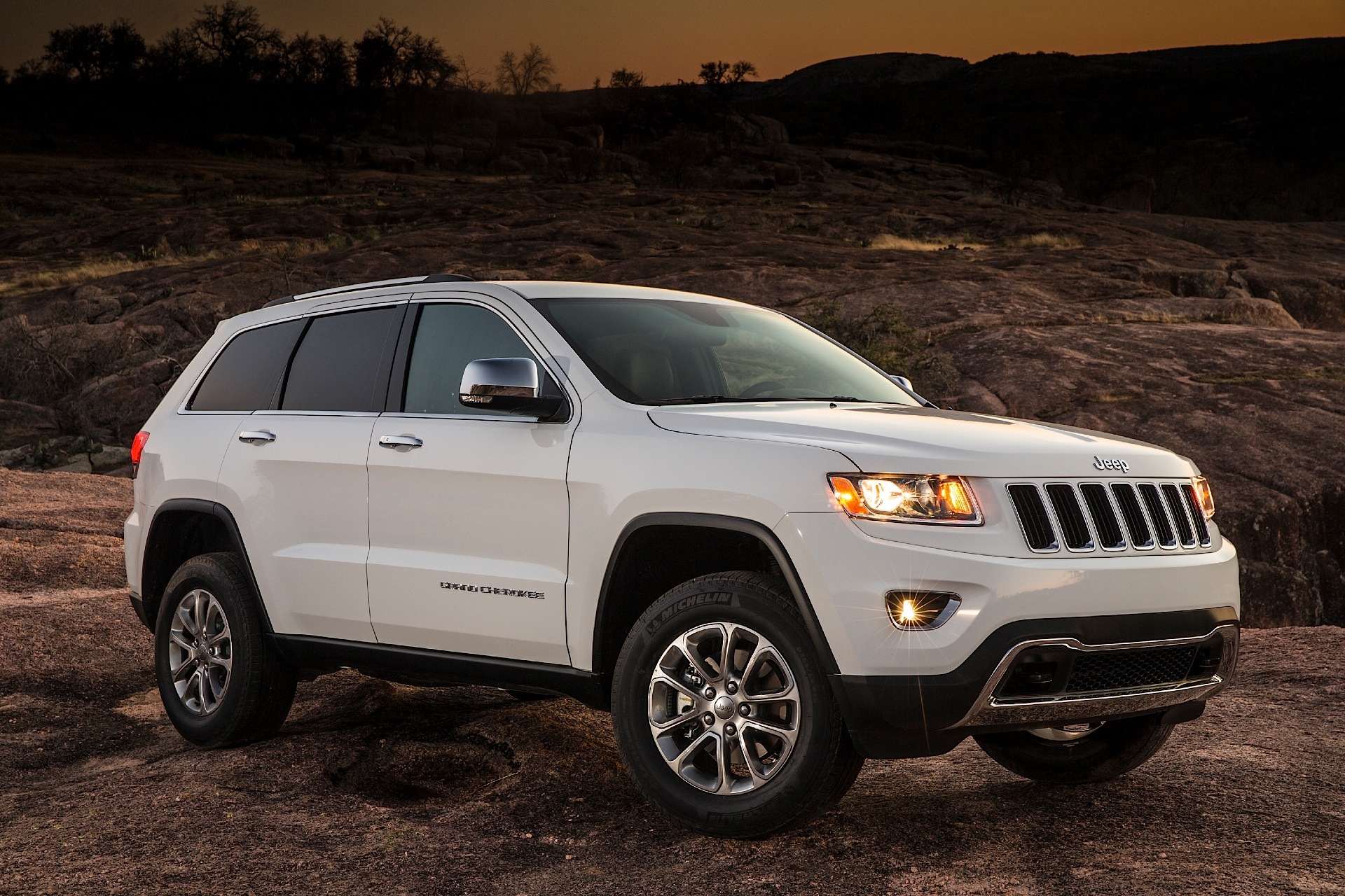 Jeep Grand Cherokee photo 111