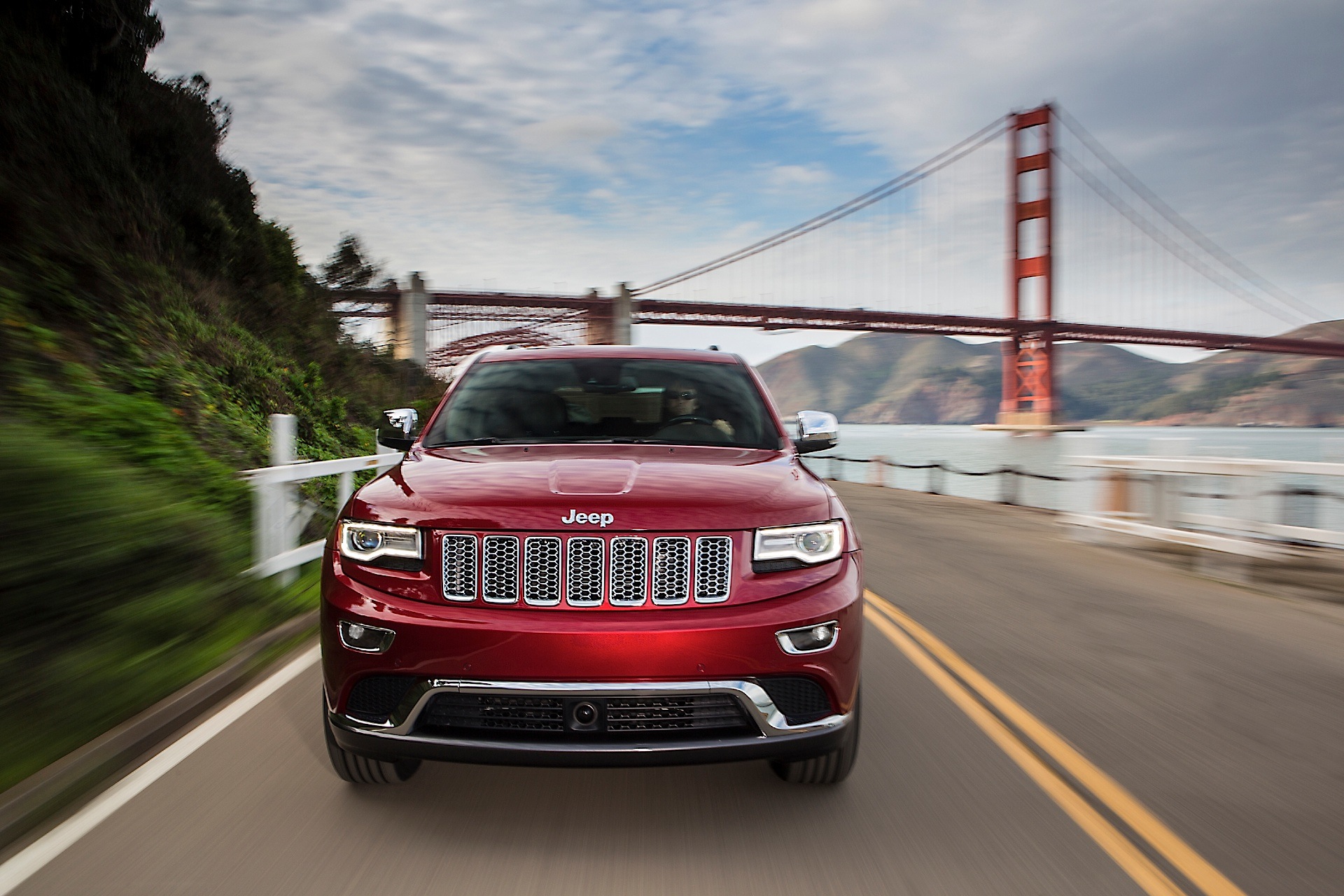 Jeep Grand Cherokee photo 14