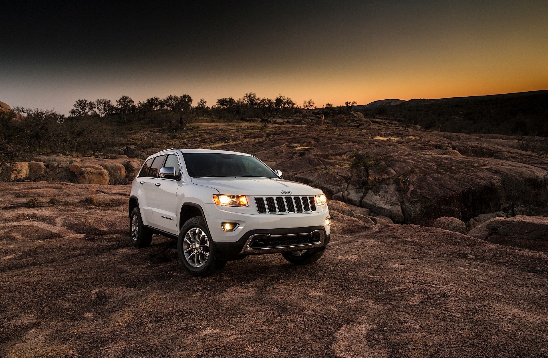 Jeep Grand Cherokee photo 115