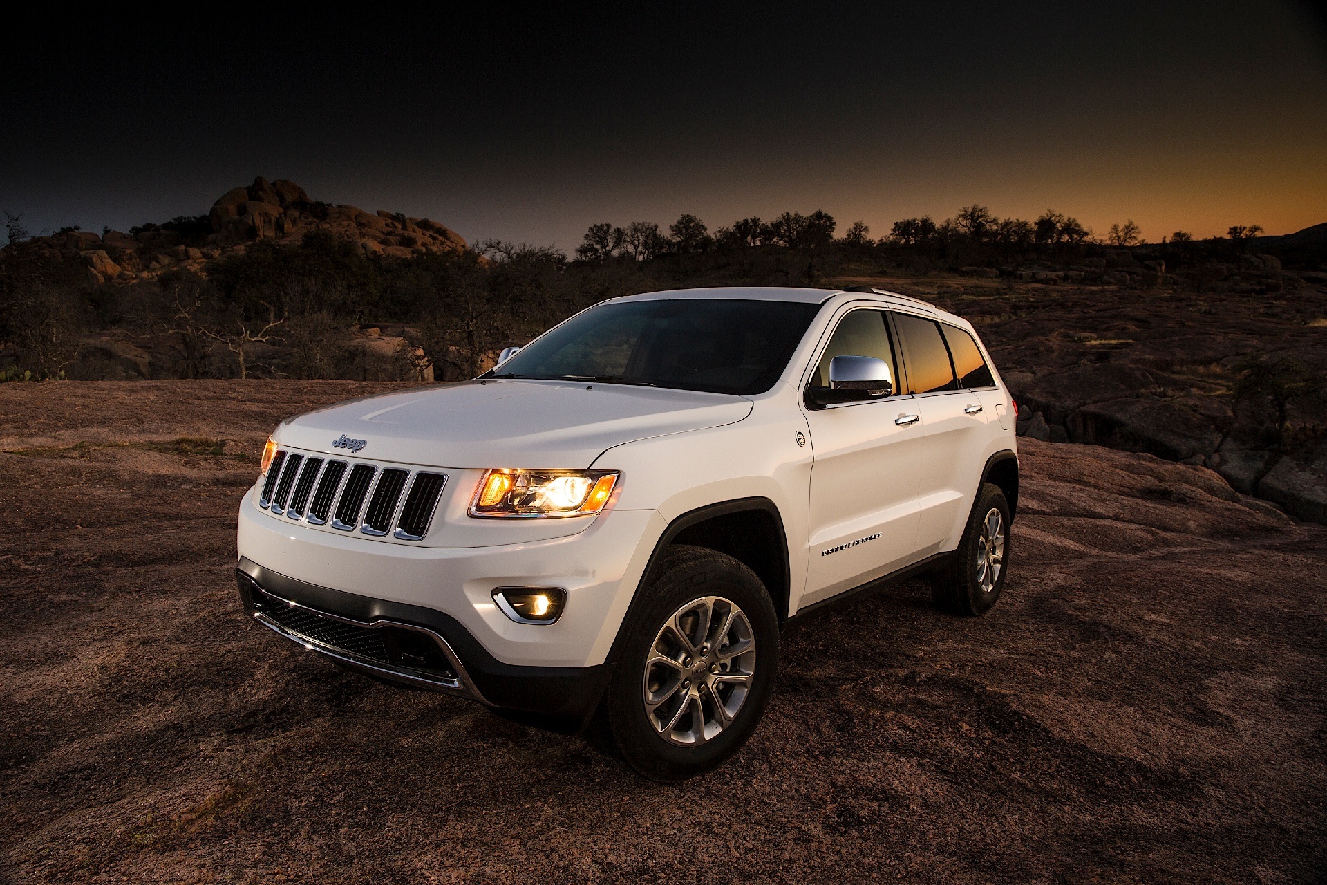 Jeep Grand Cherokee photo 117
