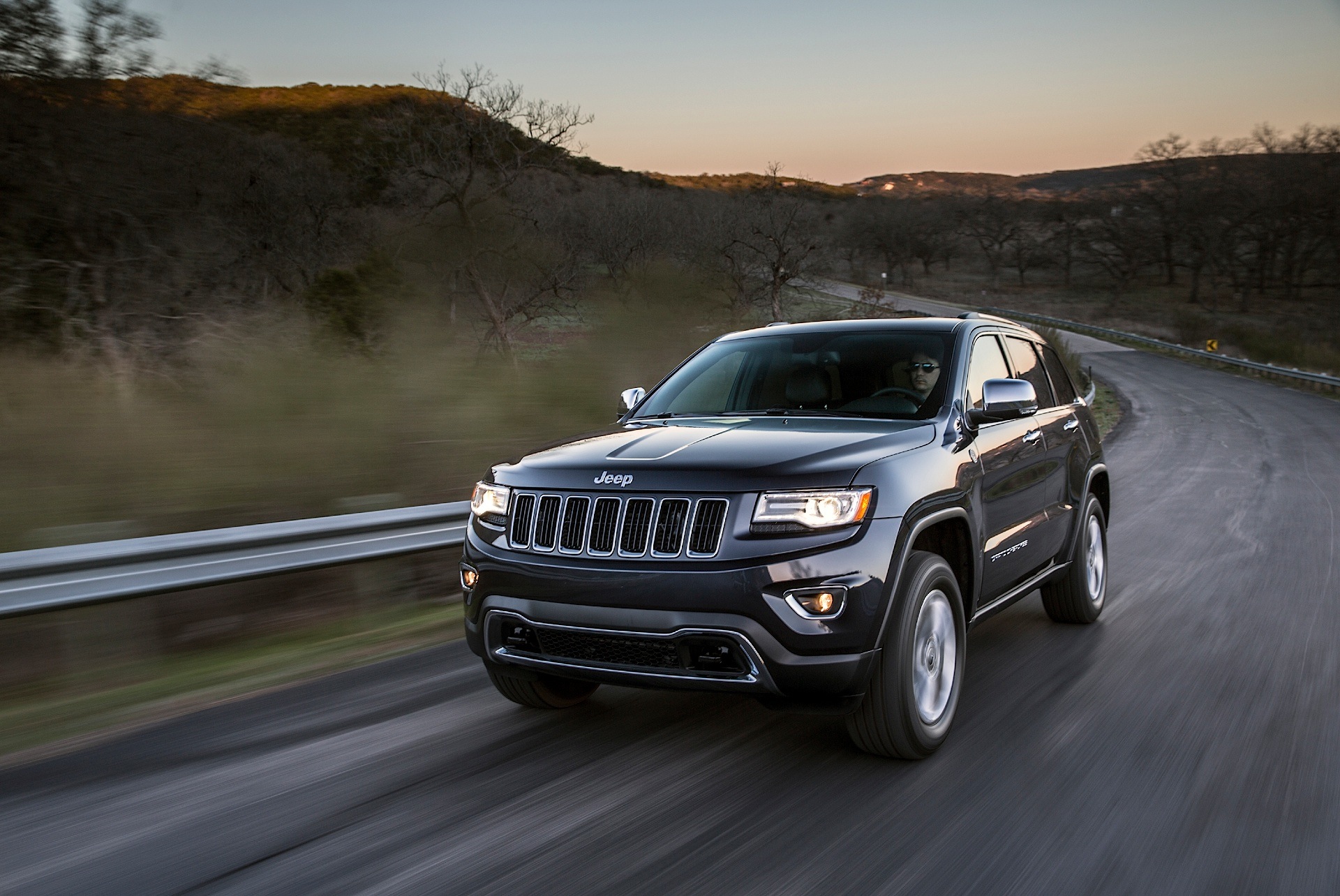 Jeep Grand Cherokee photo 125
