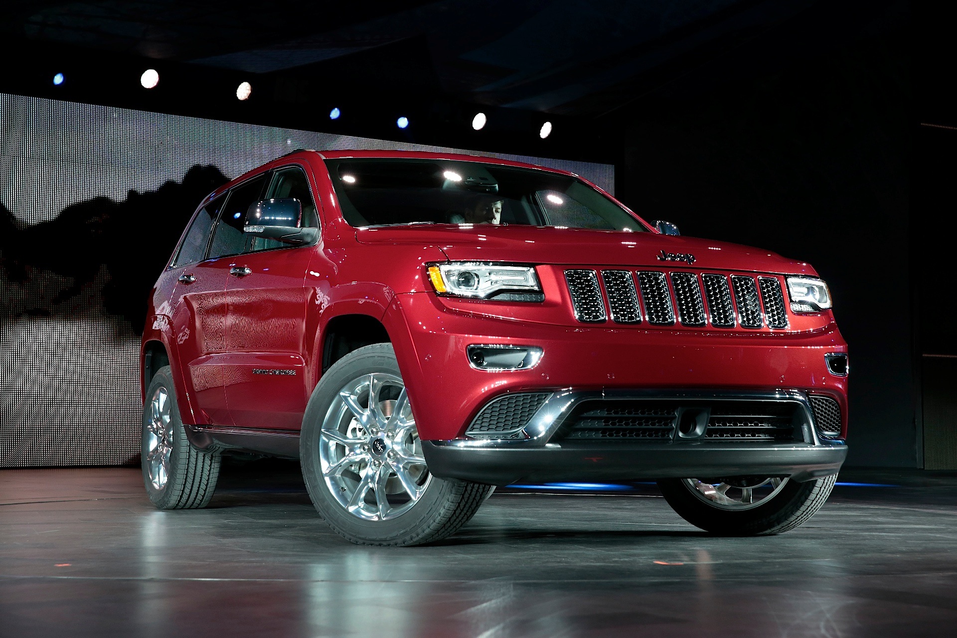 Jeep Grand Cherokee photo 3