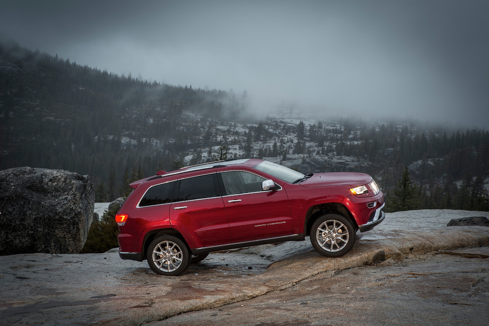 Jeep Grand Cherokee photo 32