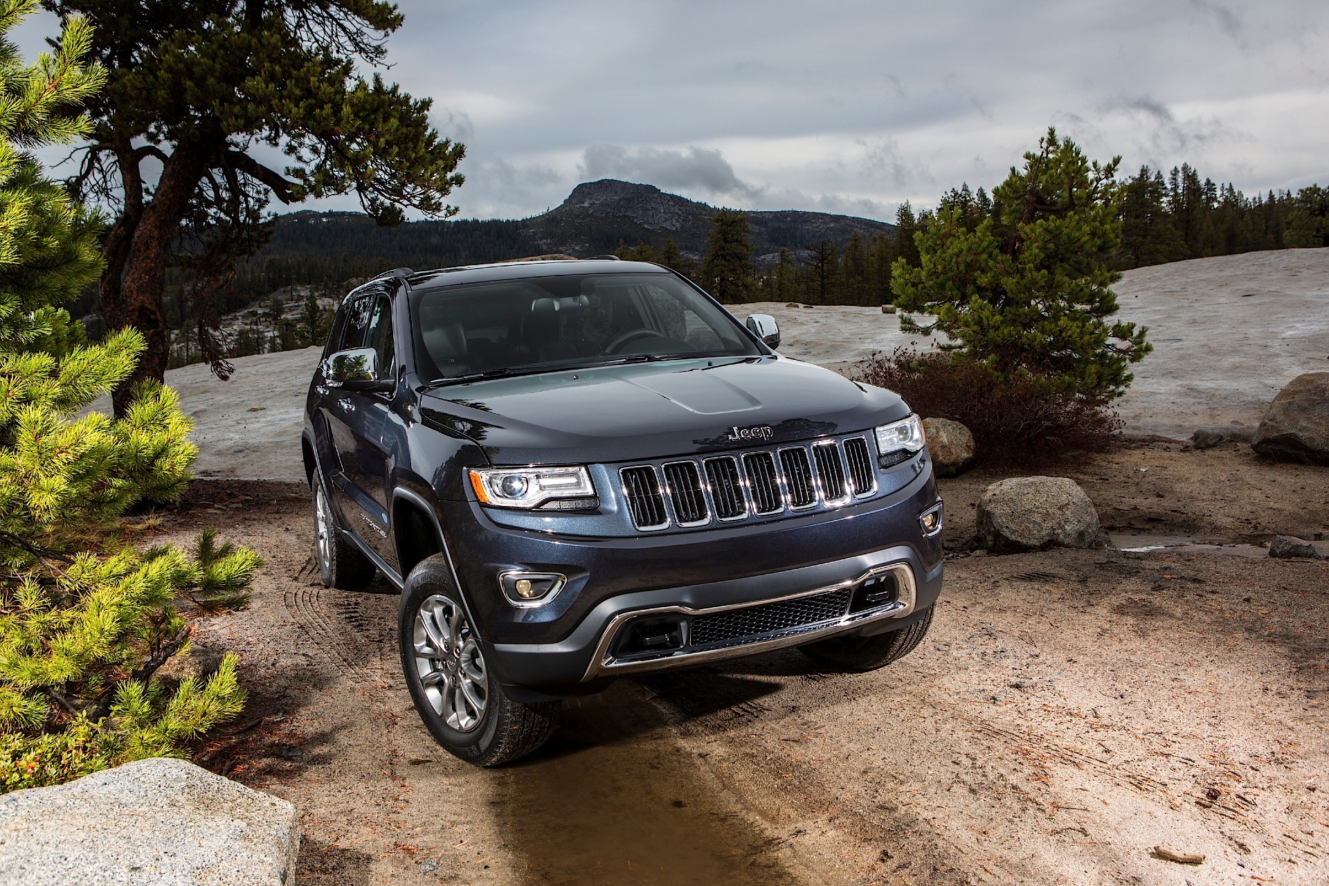 Jeep Grand Cherokee photo 59