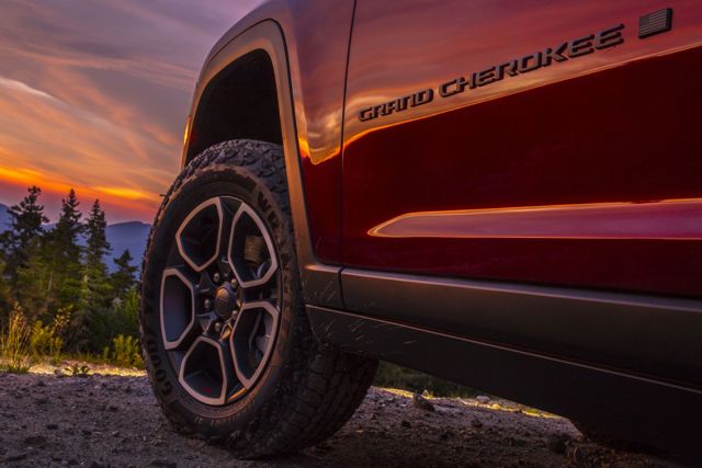 Jeep Grand Cherokee foto 31