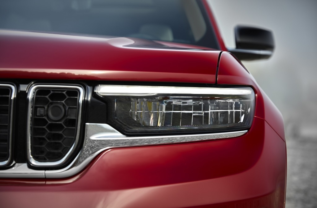 Jeep Grand Cherokee photo 27