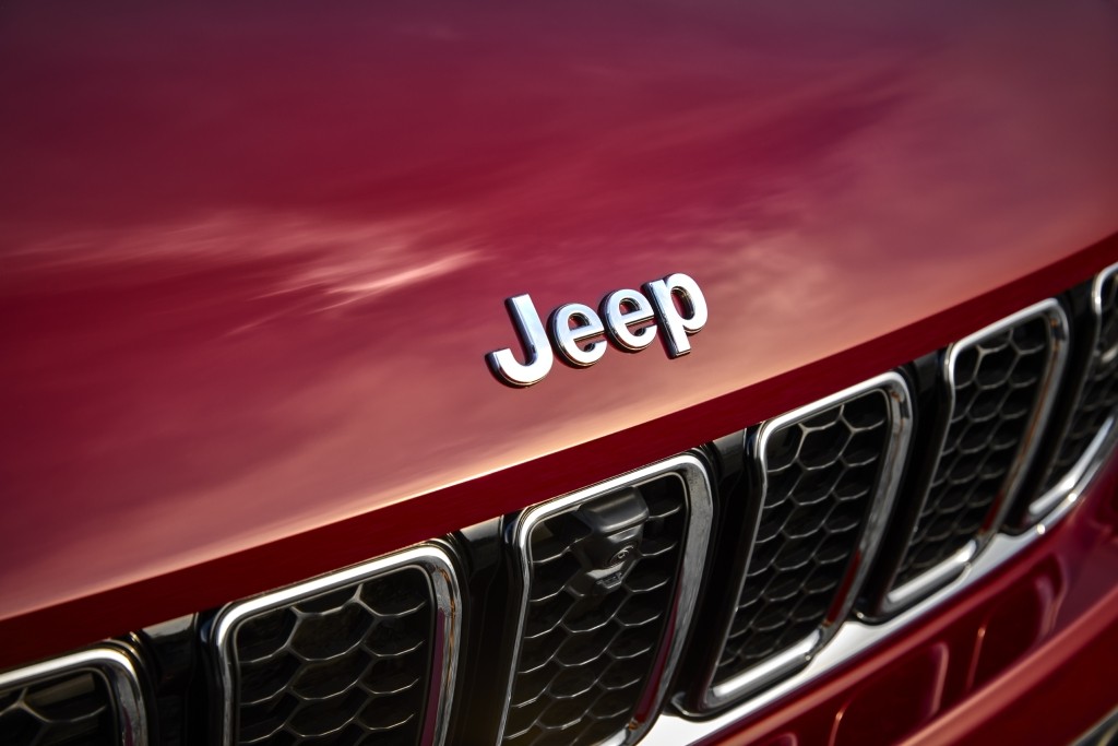 Jeep Grand Cherokee photo 29