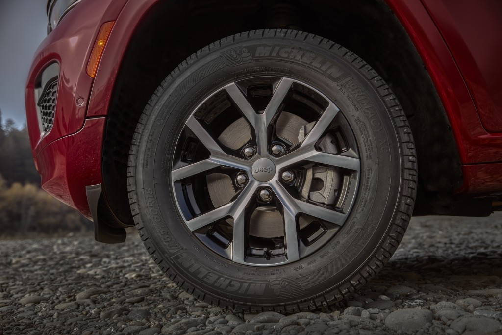 Jeep Grand Cherokee photo 36