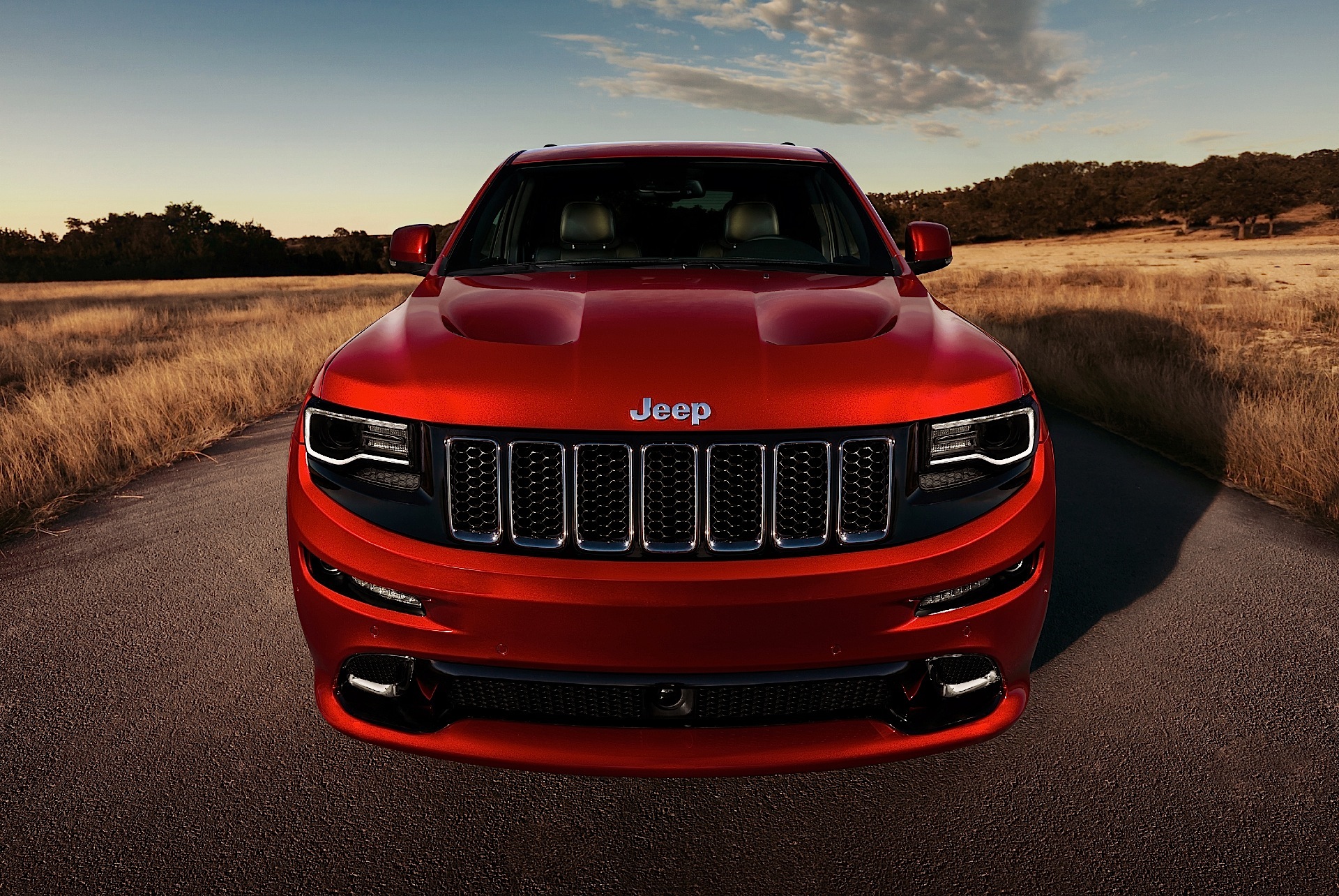 Jeep Grand Cherokee photo 14