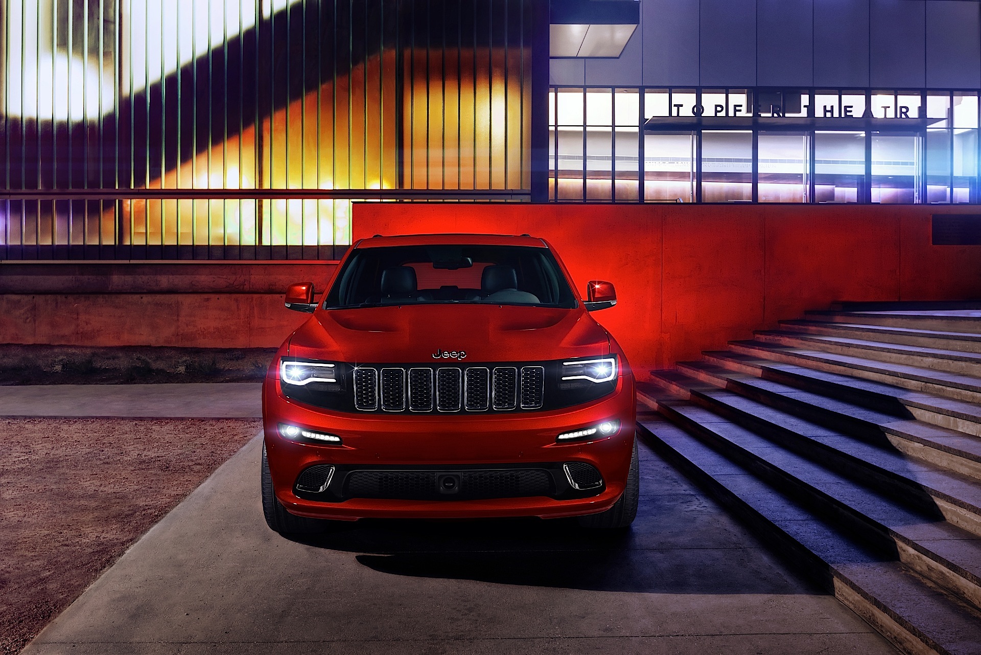 Jeep Grand Cherokee photo 19