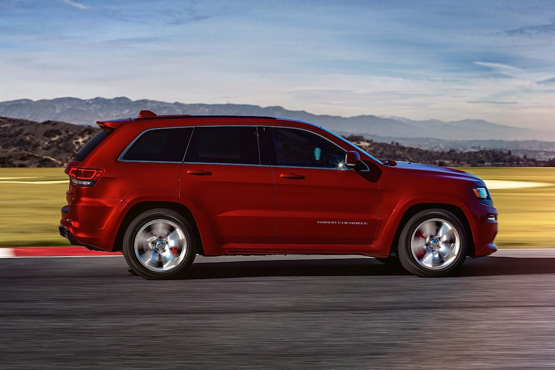 Jeep Grand Cherokee photo 26