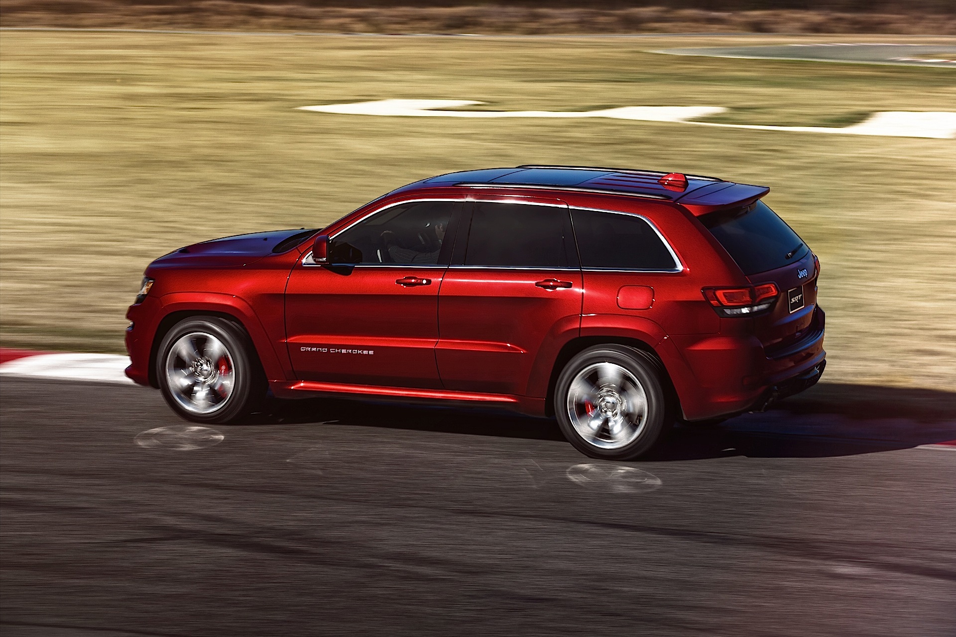 Jeep Grand Cherokee photo 29