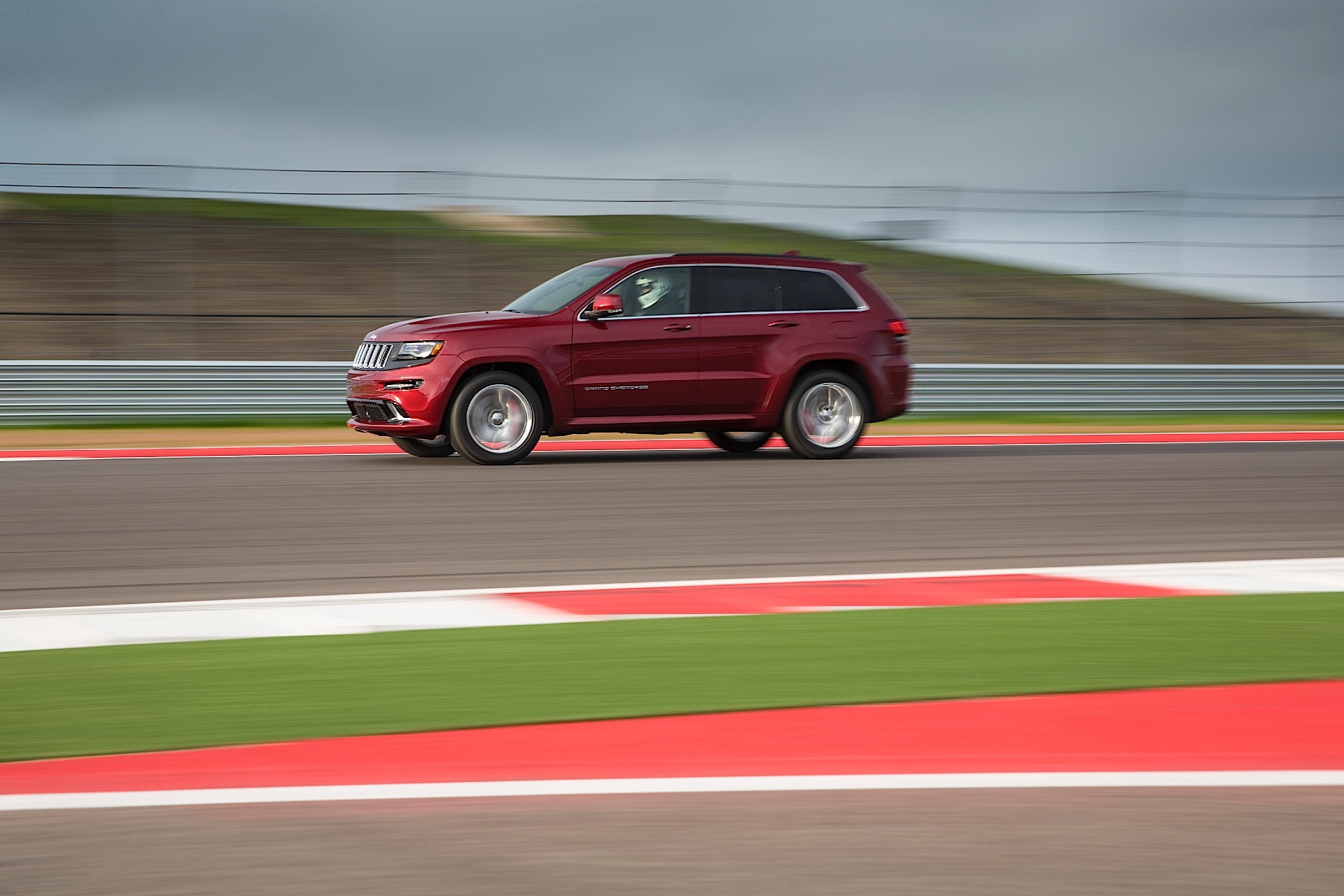 Jeep Grand Cherokee photo 42