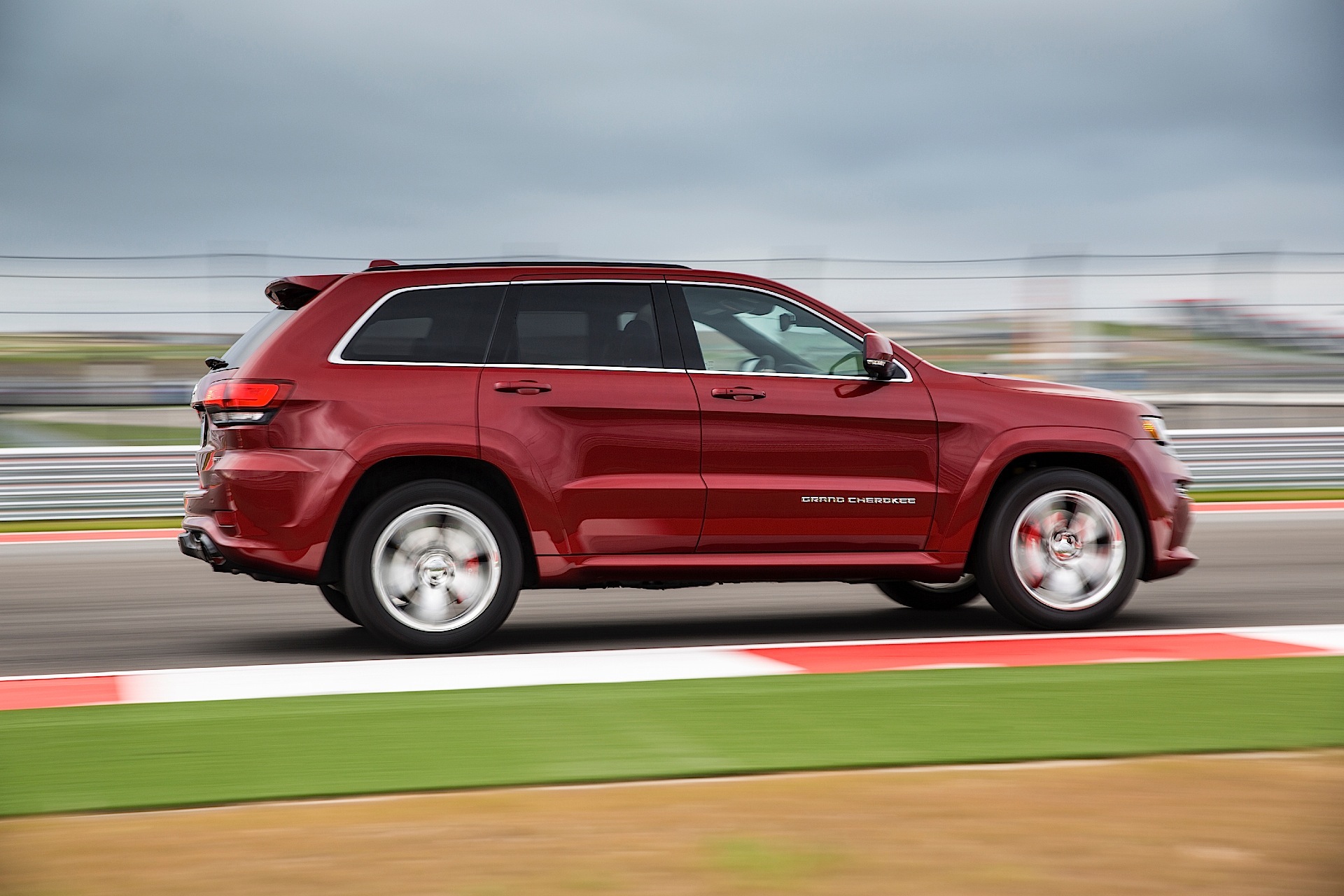 Jeep Grand Cherokee photo 44