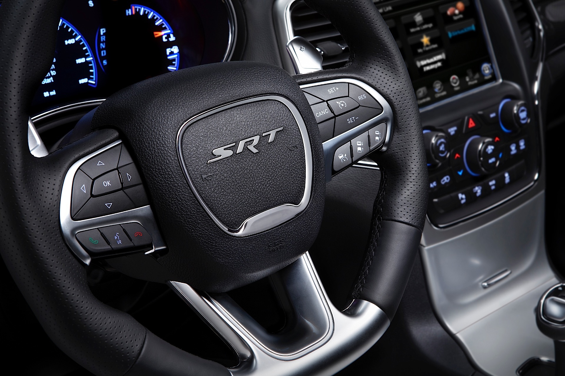 Jeep Grand Cherokee photo 52