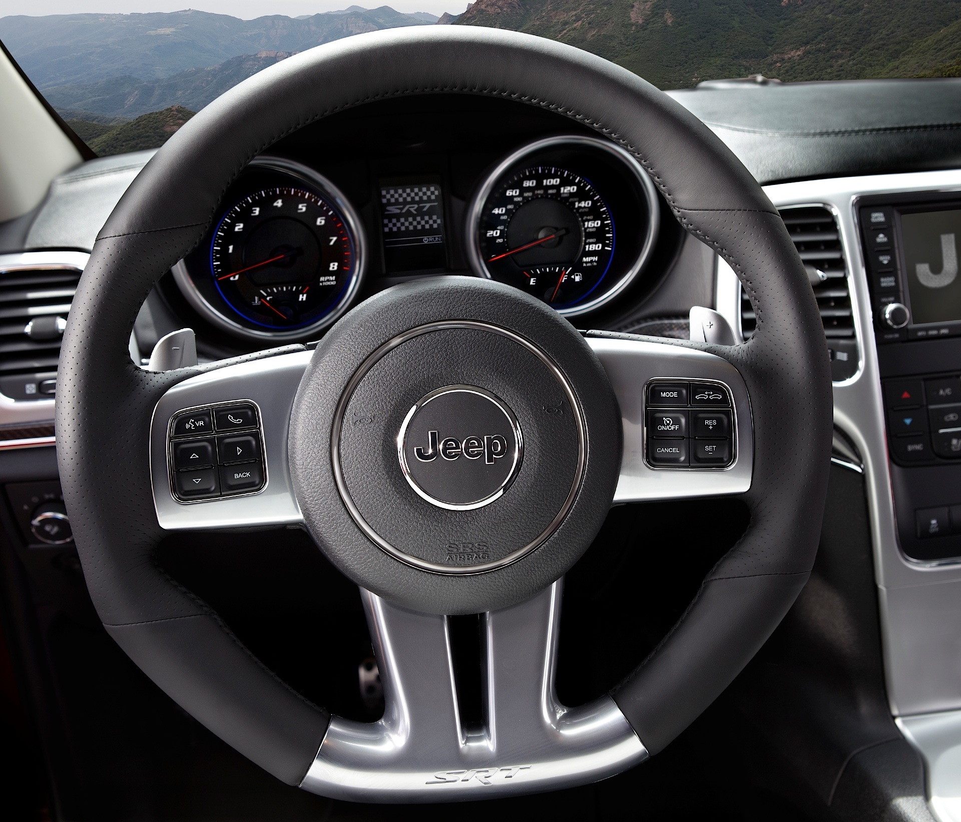 Jeep Grand Cherokee photo 84