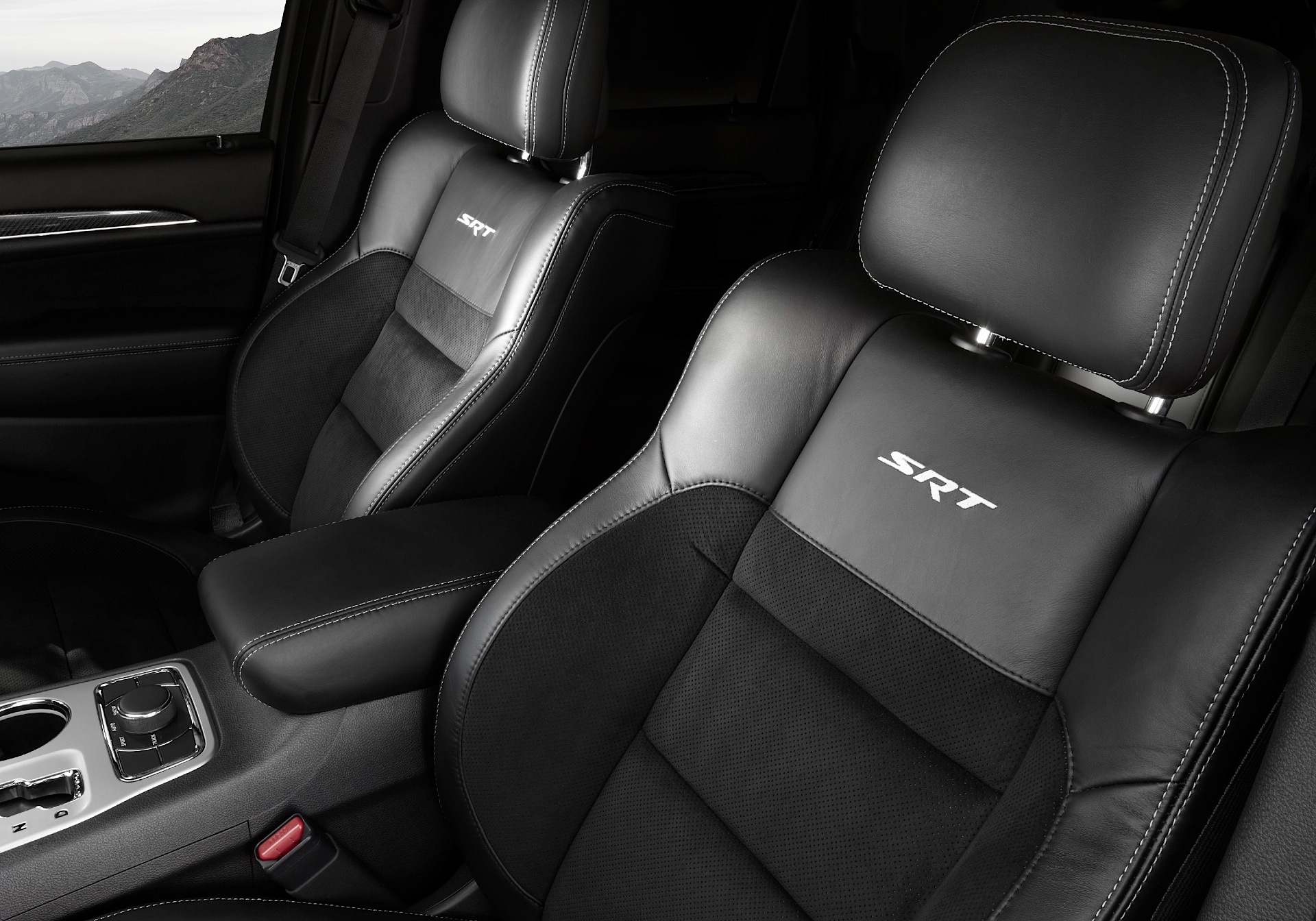 Jeep Grand Cherokee photo 88