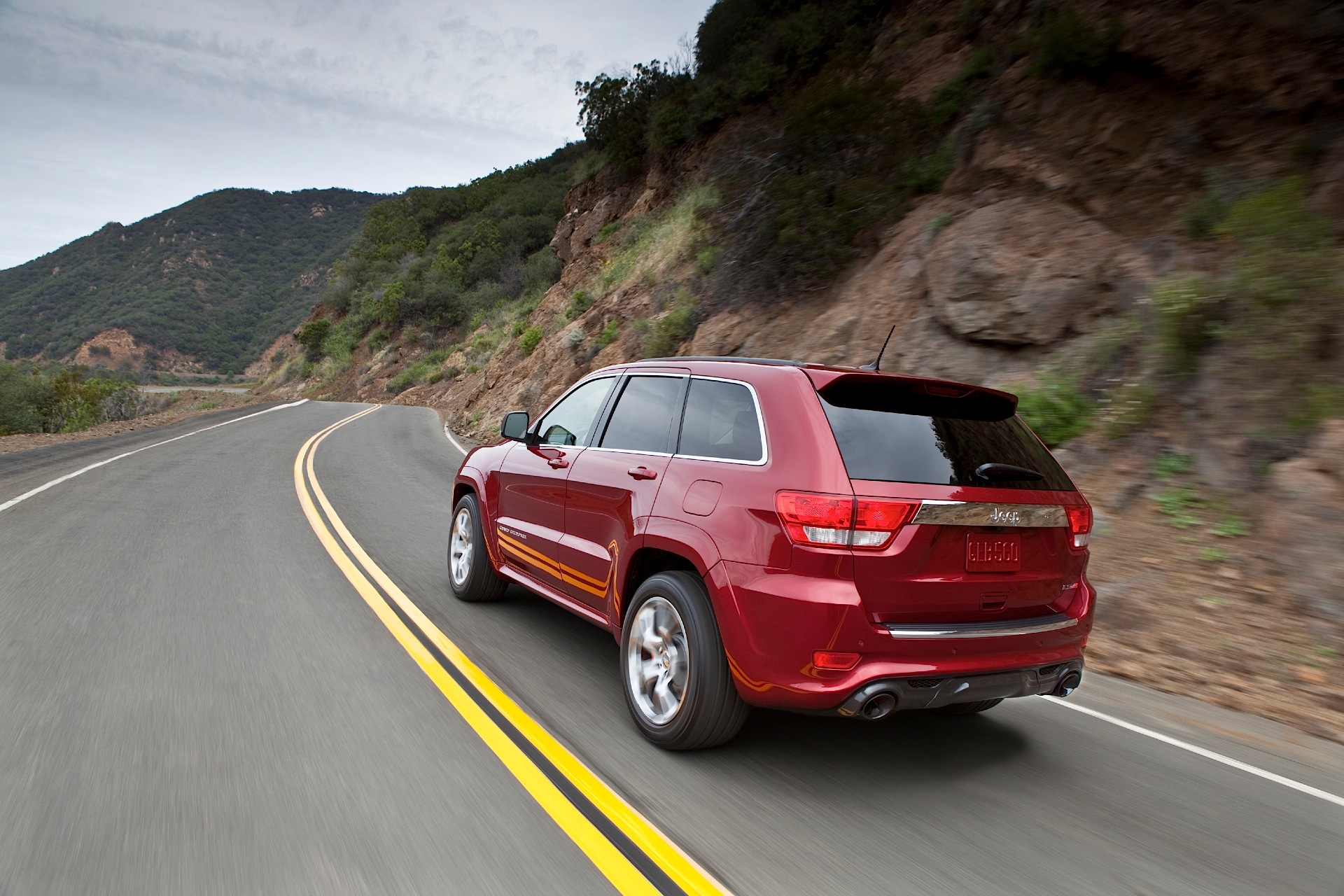 Jeep Grand Cherokee photo 2