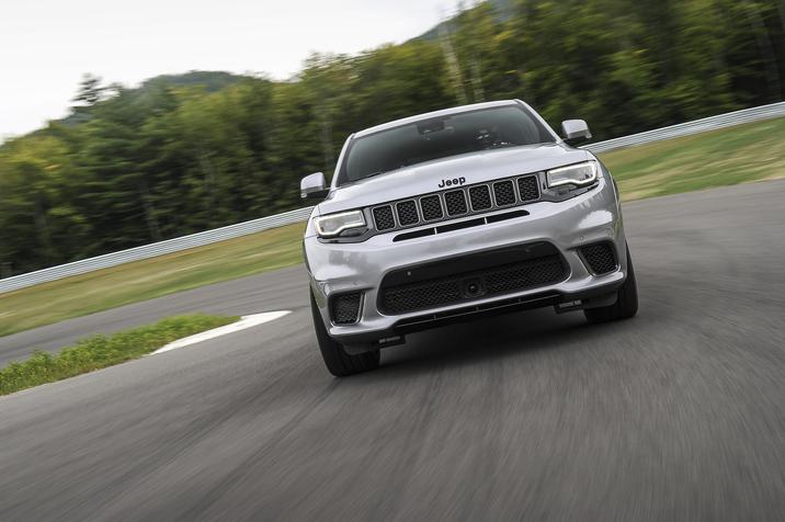 Jeep Grand Cherokee photo 11