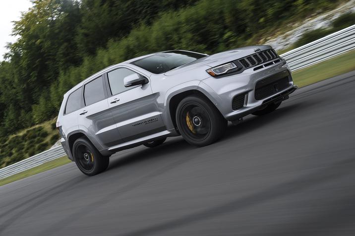 Jeep Grand Cherokee photo 12