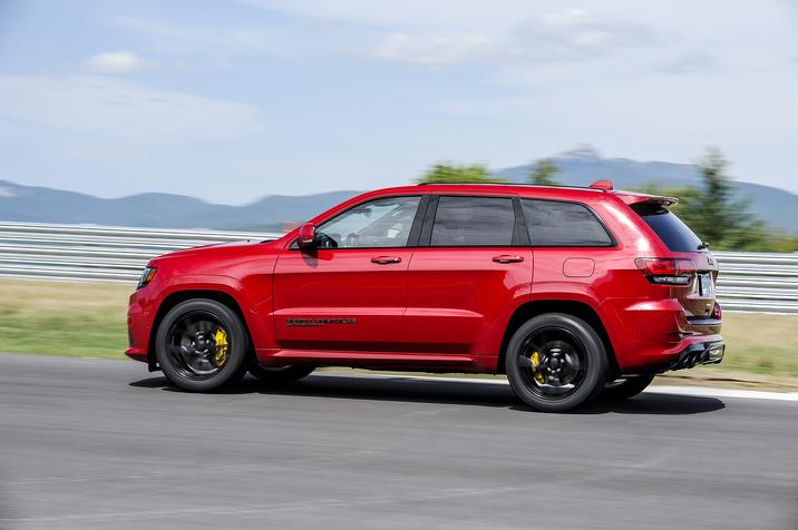Jeep Grand Cherokee photo 24