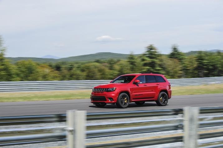 Jeep Grand Cherokee photo 26