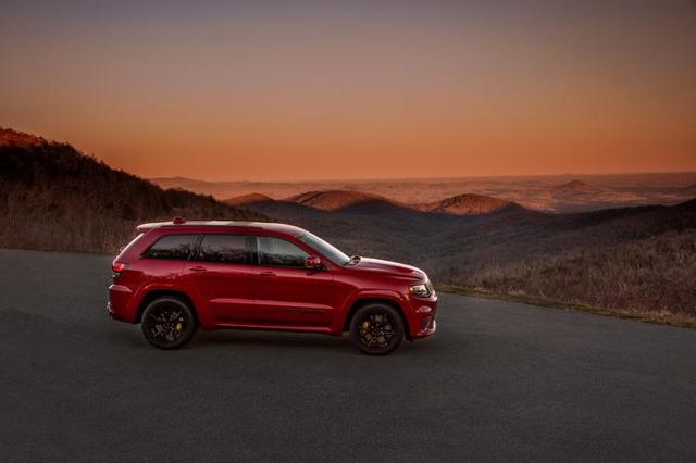 Jeep Grand Cherokee photo 31
