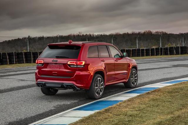 Jeep Grand Cherokee photo 40