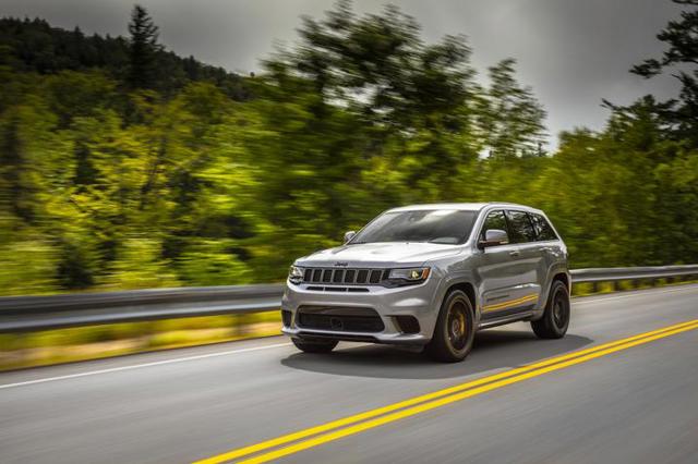 Jeep Grand Cherokee photo 46