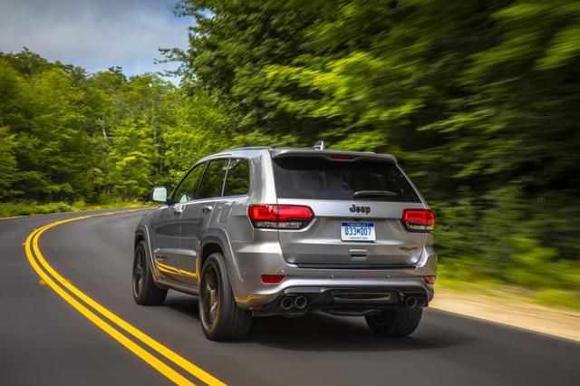 Jeep Grand Cherokee photo 48