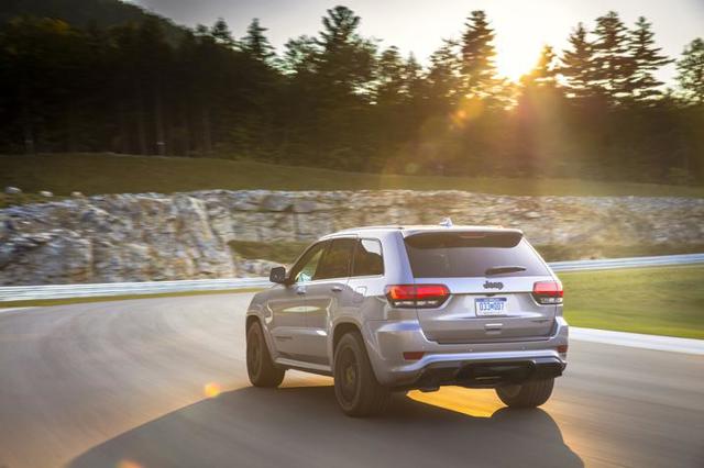 Jeep Grand Cherokee photo 53