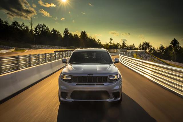Jeep Grand Cherokee photo 54