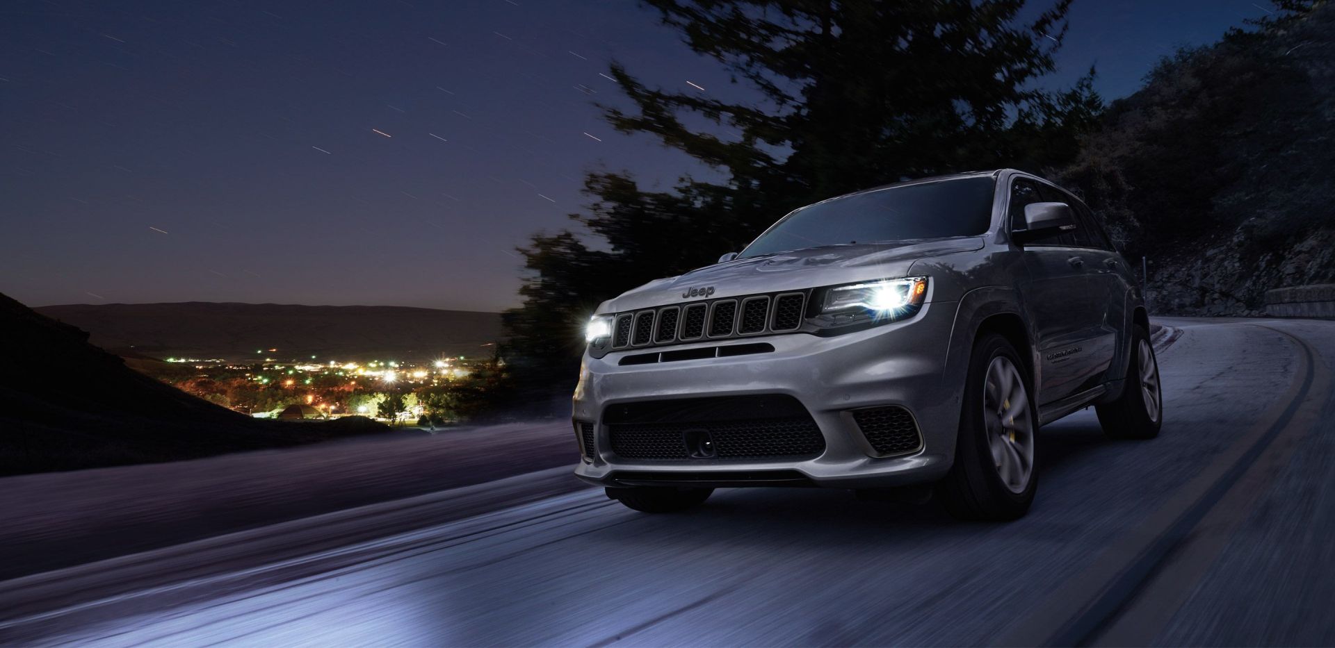 Jeep Grand Cherokee photo 2