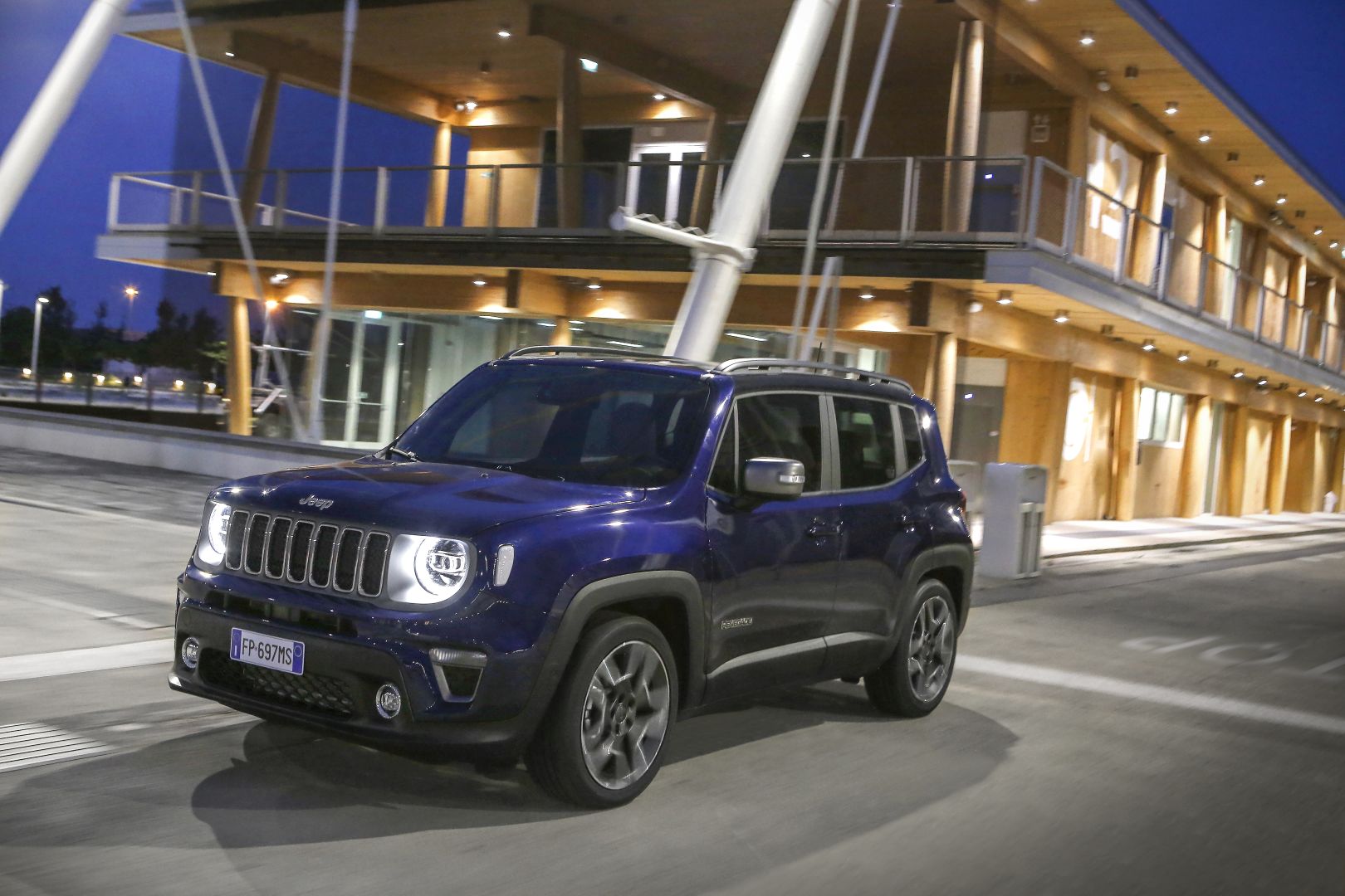 Jeep Renegade photo 12