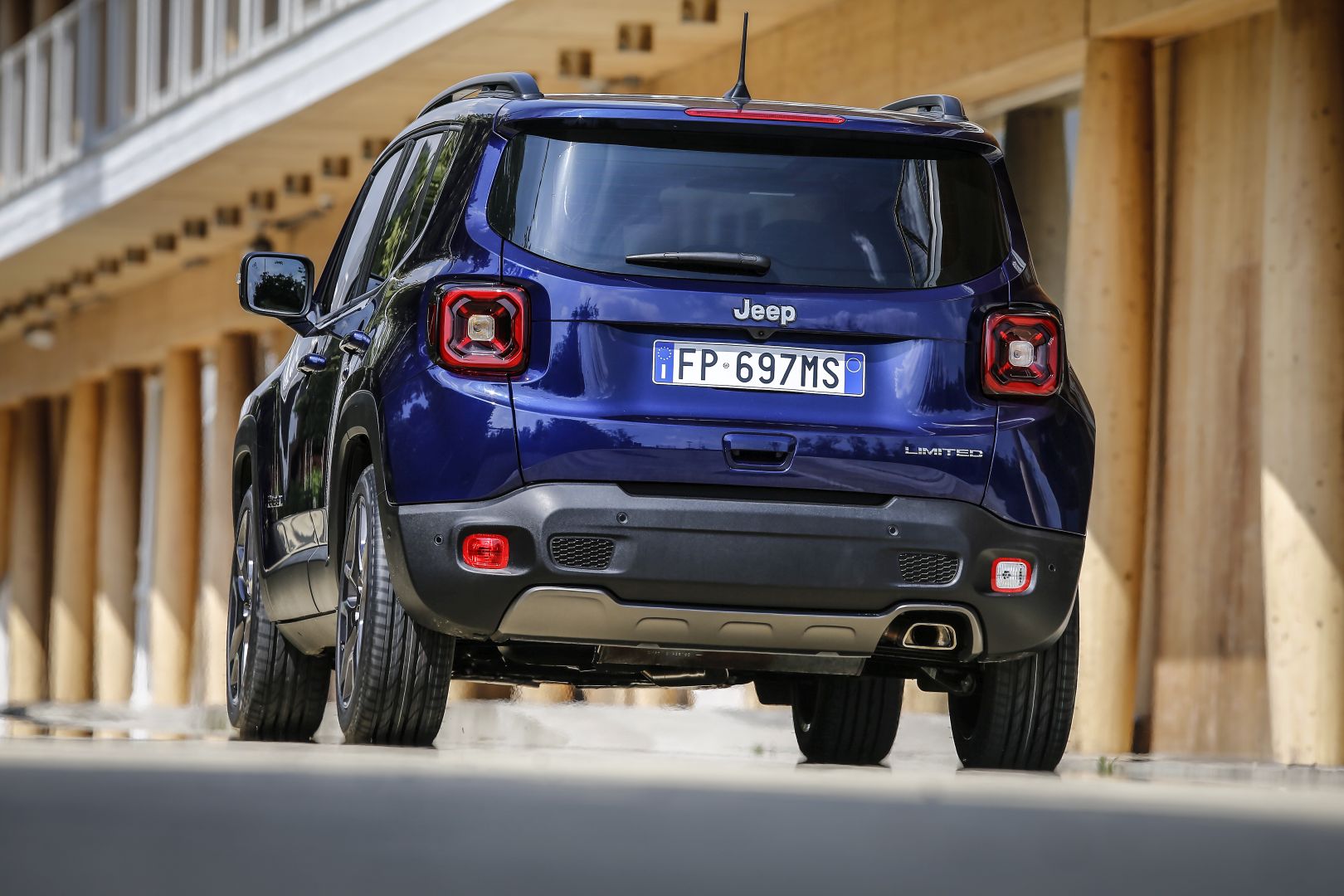 Jeep Renegade photo 16