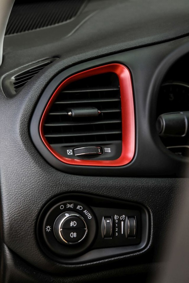 Jeep Renegade photo 72