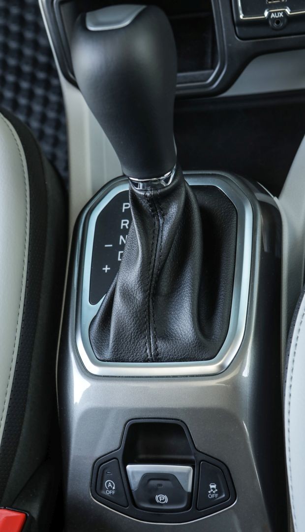 Jeep Renegade photo 89