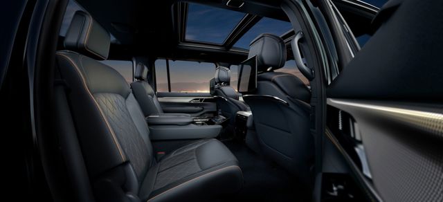 Jeep Wagoneer photo 85